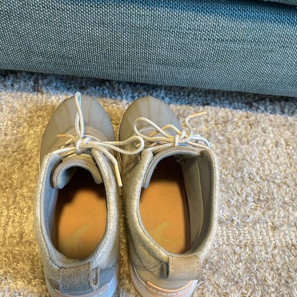 Sorel Out and About - Picture 3 of 5